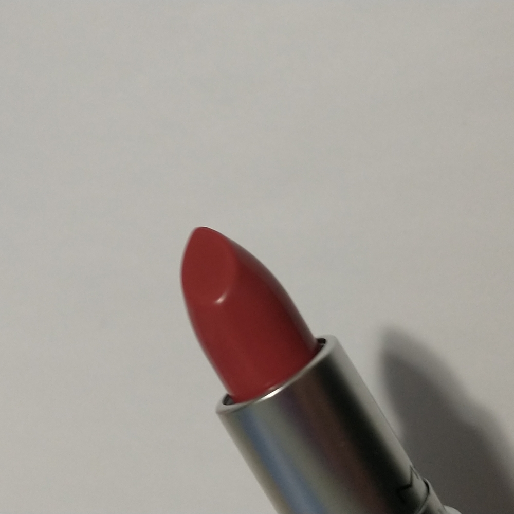 Lipstick - Picture 2 of 3